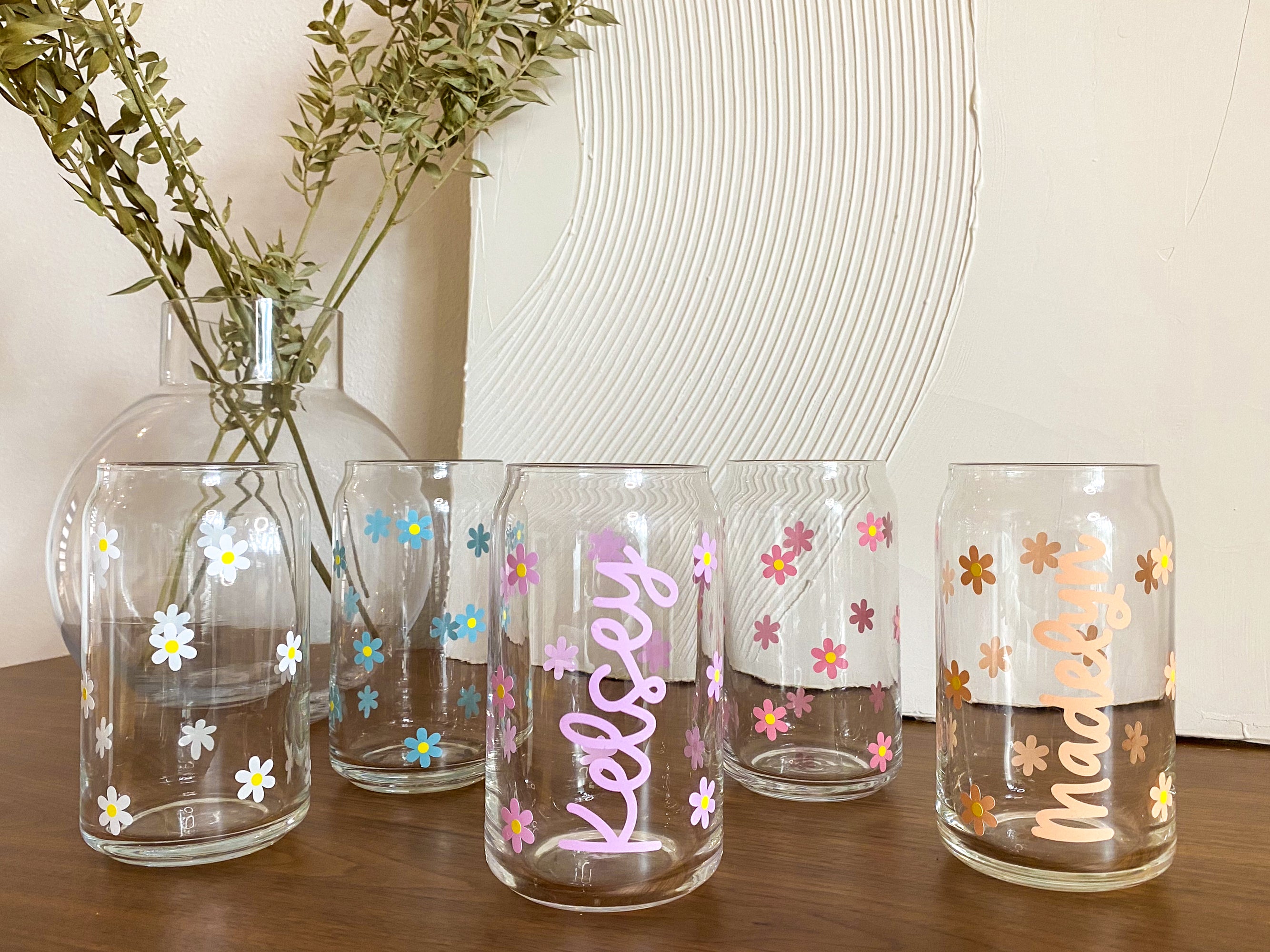 Personalized Daisy Glass Cup, Beer Can Glass With Lid & Straw, Floral Can  Glass, 16oz Glass Tumbler, Custom Tumbler, Aesthetic Glass Can 