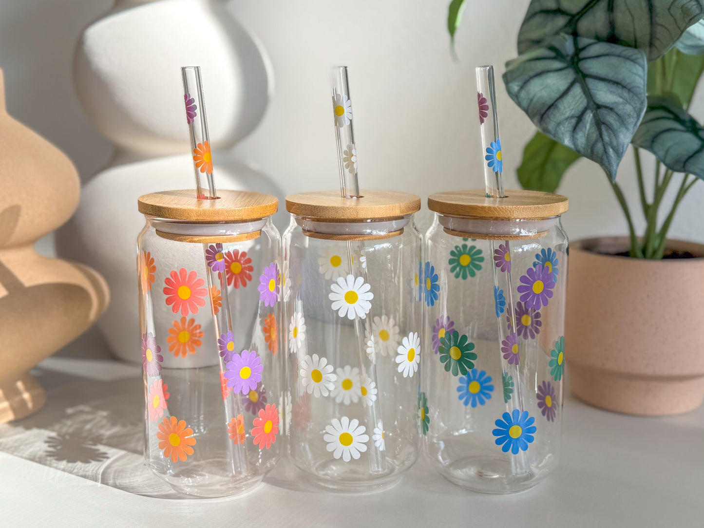 Daisy Glass Cup with Lid and Glass Straw, Dishwasher Safe